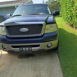 2007 Ford Larirt 5.4 Triton 283,000 Miles  Motor Runs Good Needs Transmission Tires Good Clean 