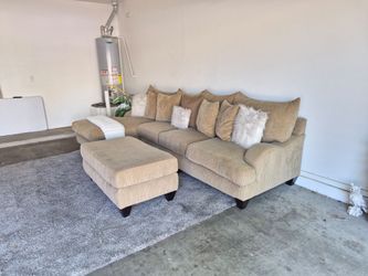 Free Delivery - Sectional Sofa with Ottoman