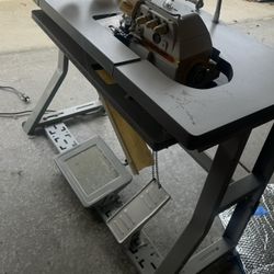 serger industrial machine 