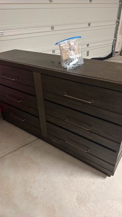 Dark Brown Wood Dresser with 9 Drawers and mirror