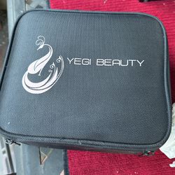 Yegi Beauty Travel Case 