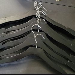 WOOD HANGERS 