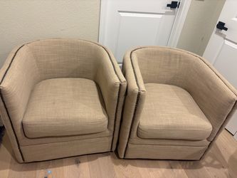 2 swivels chairs