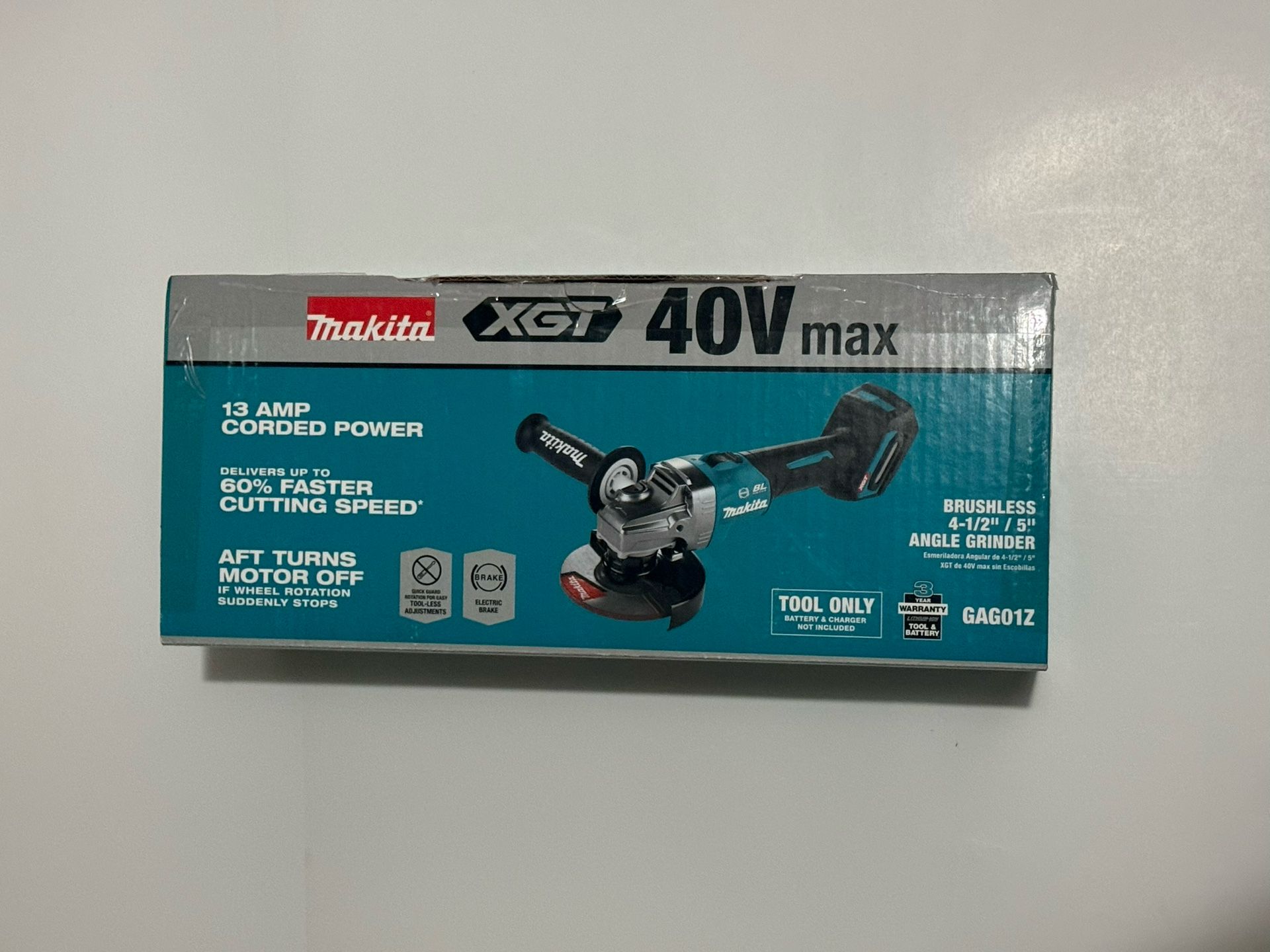 Makita 40V Max XGT Brushless Cordless 4-1/2/5 in. Angle Grinder with Electric Brake (Tool Only)