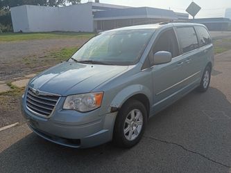 2010 Chrysler Town & Country
