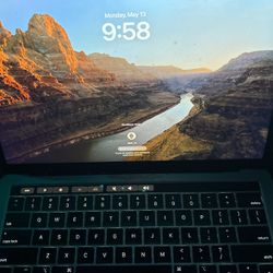 Apple MacBook Pro With Touch Bar 2019 