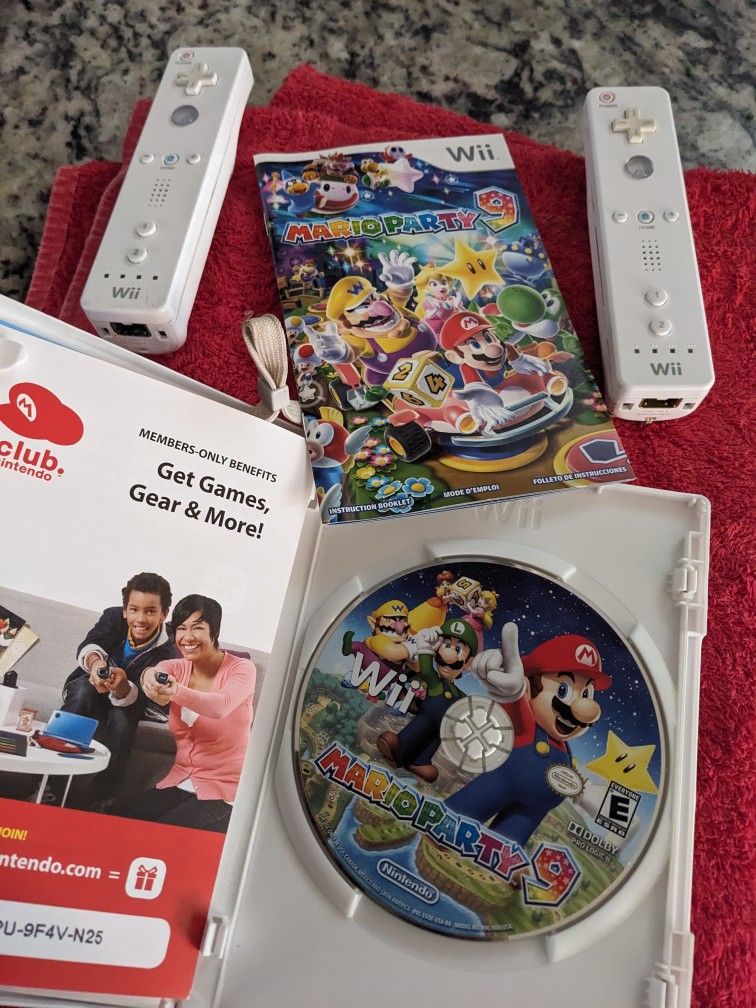 Wii Mario party 9 game only with 2 controllers testing available in front of you