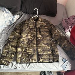 Puffer Jacket Club Room