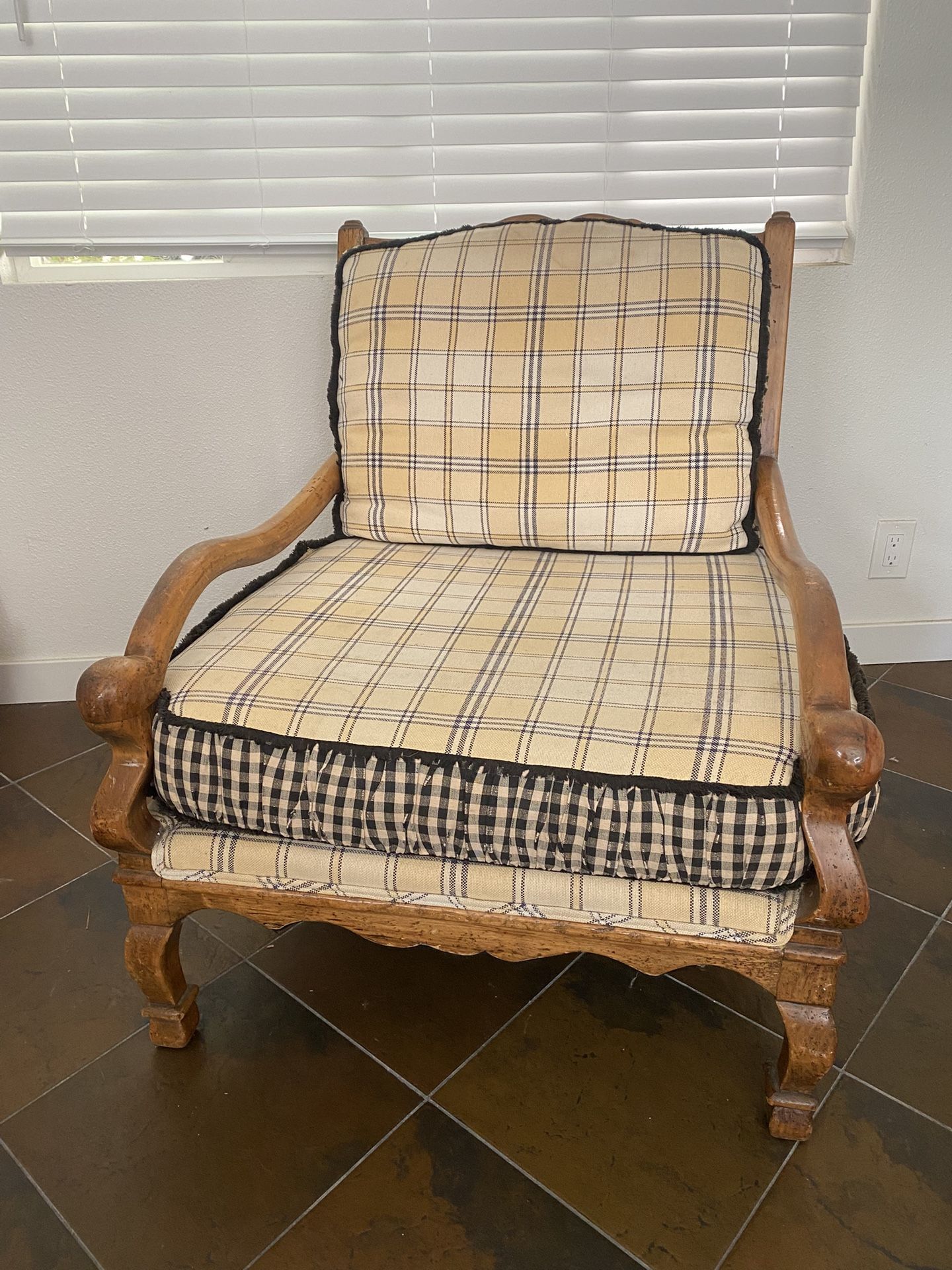 Vintage Classic Country French Chair