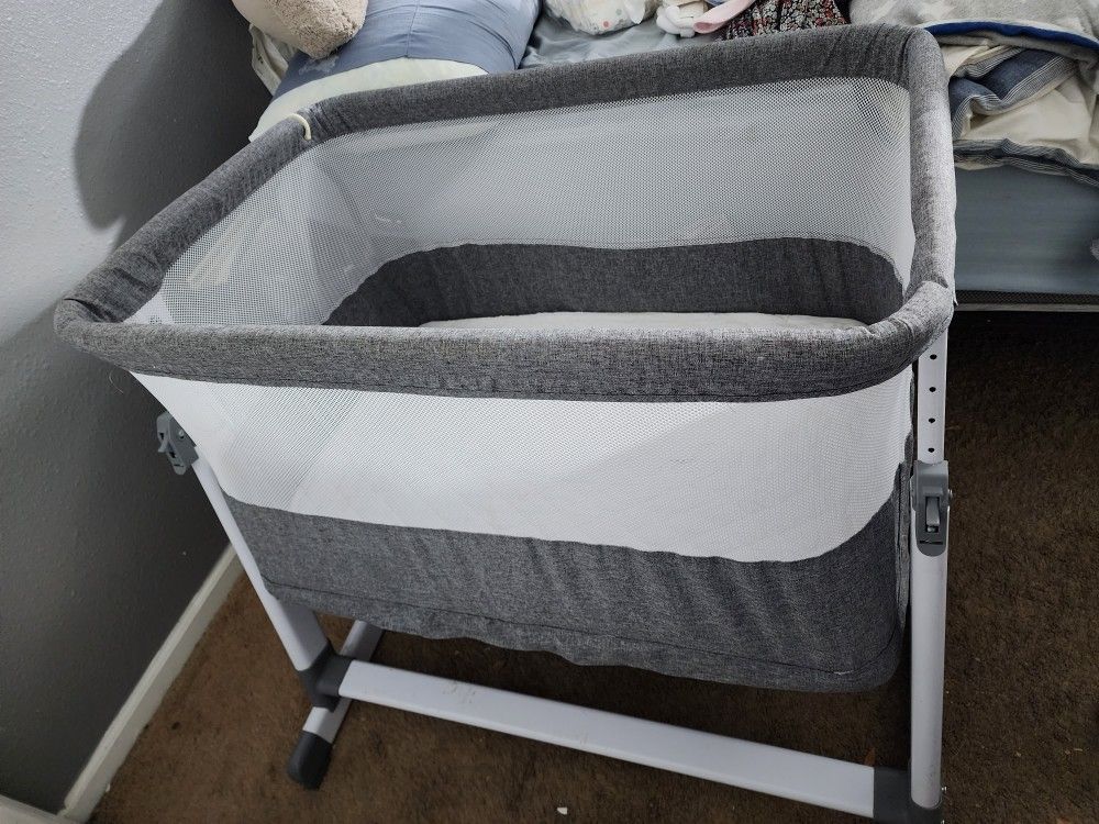 Infant To Toddler Bassinet 