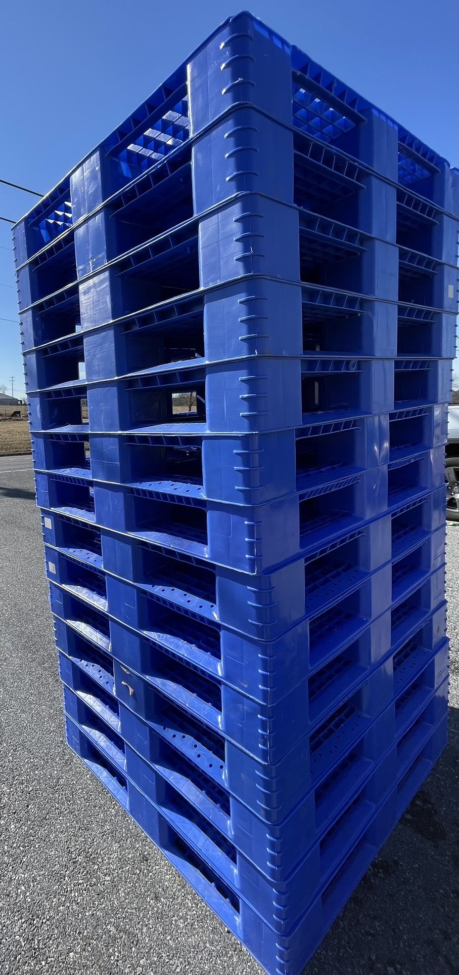 Heavy Duty Plastic Pallets For Sale $15 Each