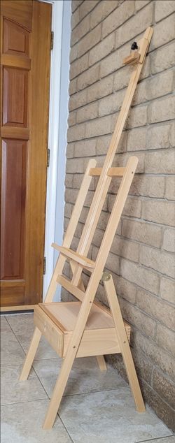 Mont Marte Signature Box Floor Easel with storage drawer