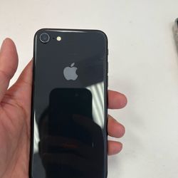 iPhone 8 unlocked 64GB