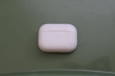 AirPods Pro2  (CASE ONLY)