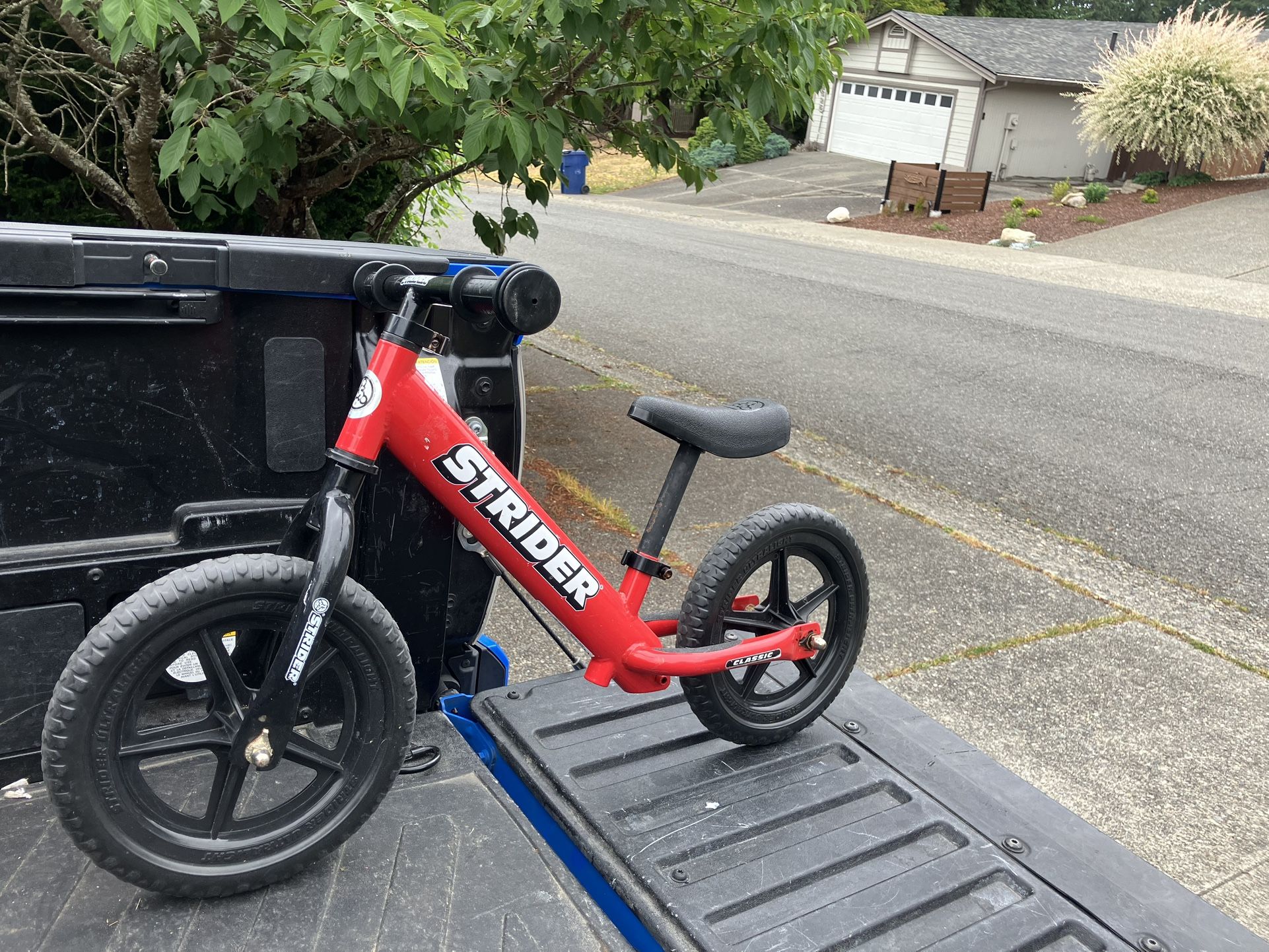 Child Kid Children Balance Strider Sport Bike 12” Wheels Bicycle Tricycle Trike in Good Condition