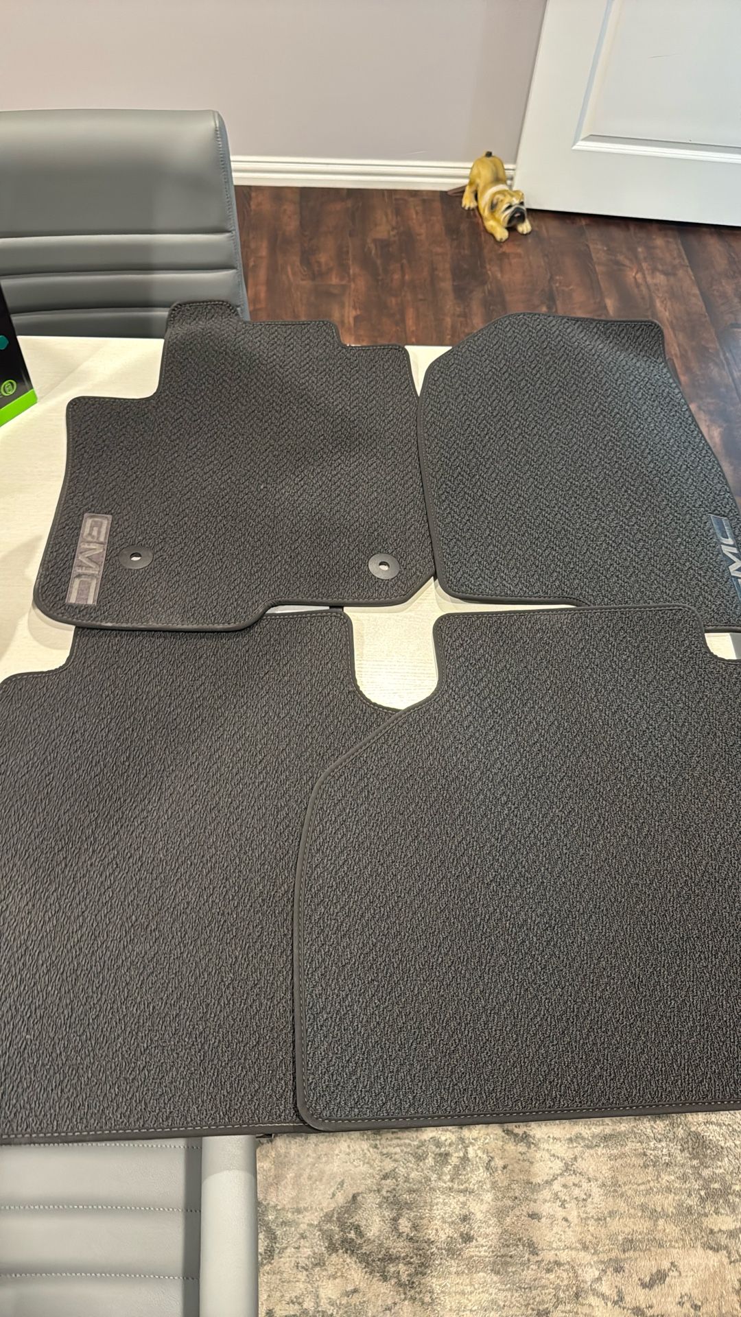 GMC Orginal carpet Floor Mats