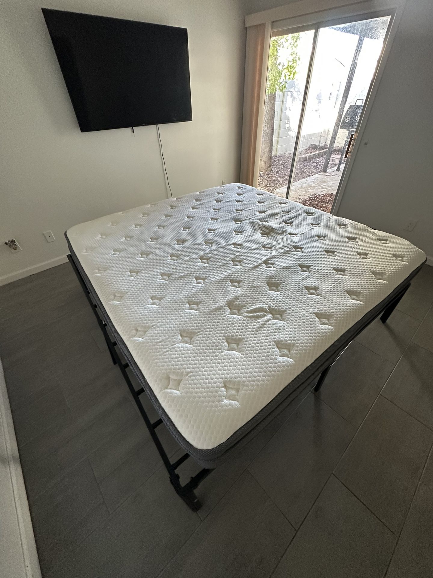 King Size Bed Mattress And Frame