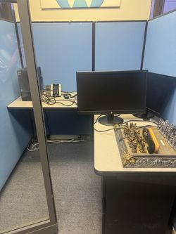 (5) 6FT Glass Cubicle