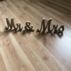Wooden Signs Mr And Mrs