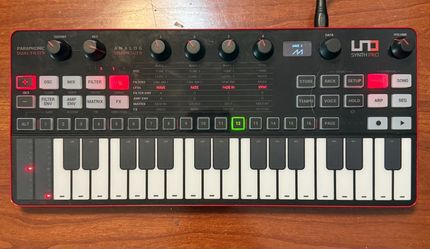 Uno Synth Analog Synthesizer