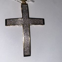 10k Cross Pendant 