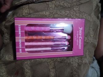 Juicy Couture Kids Cosmetic Brush Set