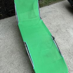 Fold Up Green Lounge Chair!  