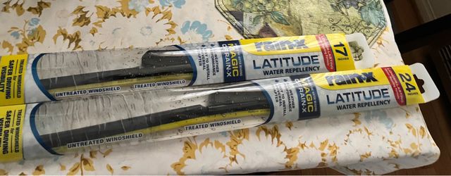 2 packs of windshield wipers