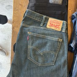 Men’s Levi Jeans