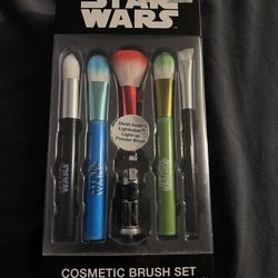 STAR WARS Cosmetic Brush Set of 5 Darth Vader's Lightsaber Light-up Powder Brush