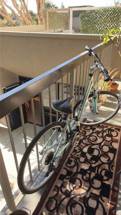 Diamondback ladies bike