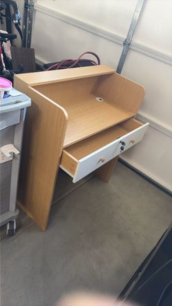 Reception/front office desk
