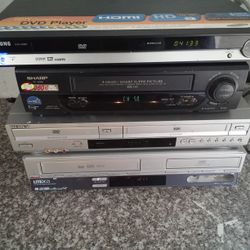 VCR - DVD - BLU RAY PLAYERS 