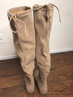 Shoedazzle Jessi Flat Boots Size 8.5