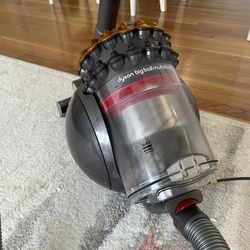 Dyson Vacuum cleaner