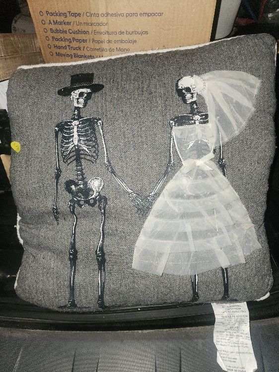 Halloween Skeleton Bride & Groom Decorative Pillow – 18"x18"