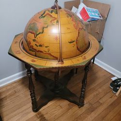 Bar Globe