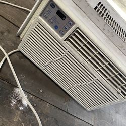 GE Air Conditioner Unit
