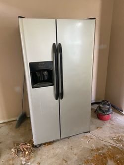 36 inch Stainless Frigidaire Refrigerator