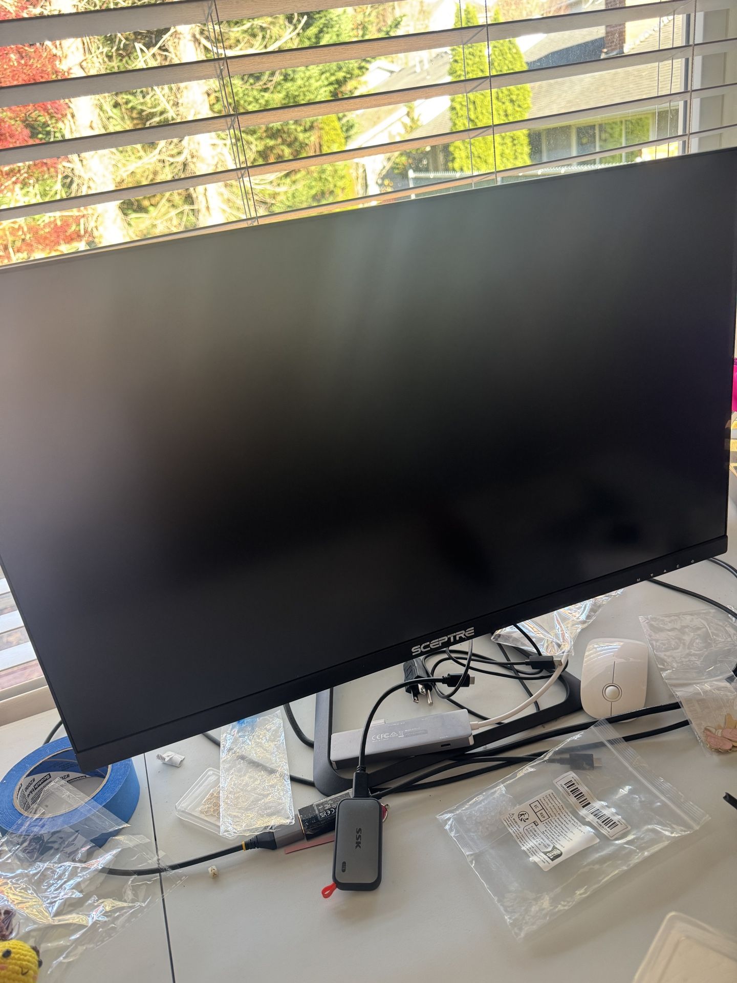 Sceptre 4K IPS 27" 3840 x 2160 UHD Monitor up to 70Hz DisplayPort HDMI 99% sRGB Build-in Speakers, Black 2021