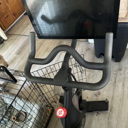 Peloton Exercise Bike  Best Offer 