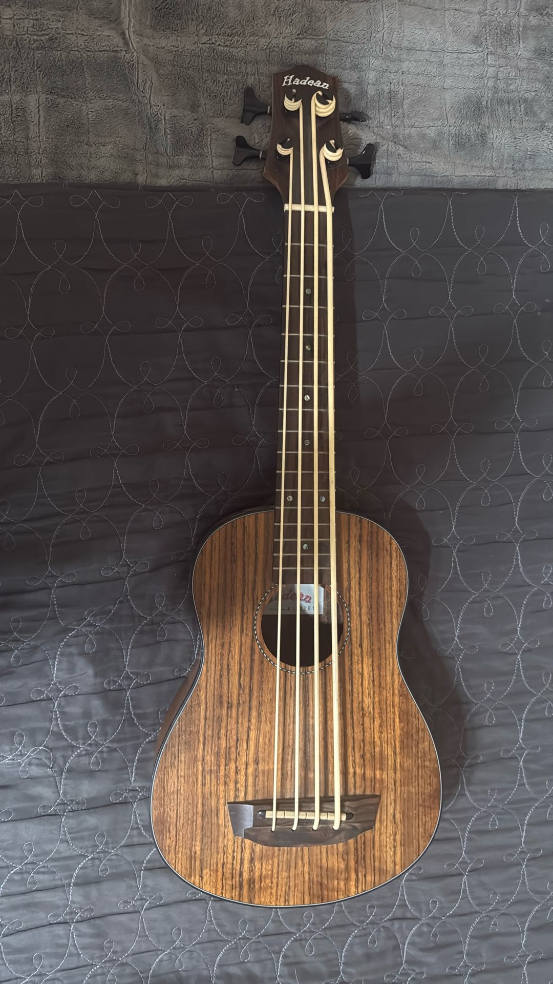 Hadean Ukulele Bass Left Handed