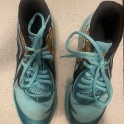 8.5 Men’s Lamelo ball Shoes 
