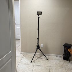 Neewer 160 Led CN 160 And the Stand