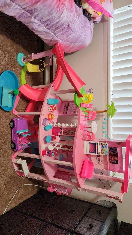 Barbie Dreamhouse Ect.