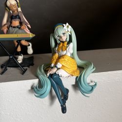 Hatsune Miku Anime Figure