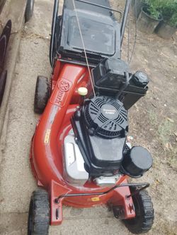 Se vende xmark 21 commercial con bolsa jalando al cien motor Kawasaki