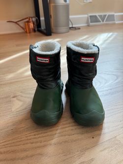 Little kids Hunter winter boot US size 10