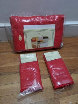 Prego By Benson Mills Red Patterned Tablecloth And Napkins In Their Original Packaging
