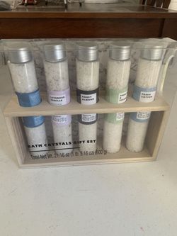 Bath crystal gift set